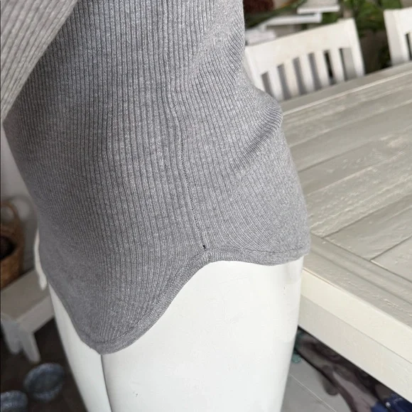 Gray Ribbed Turtleneck Sweater - Picture 3 of 6